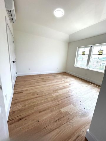 25 Marie Street, Staten Island, NY 10305