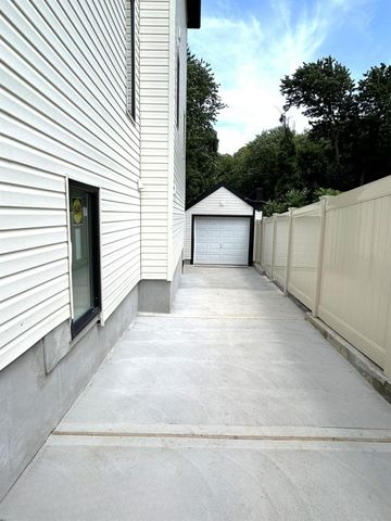 25 Marie Street, Staten Island, NY 10305