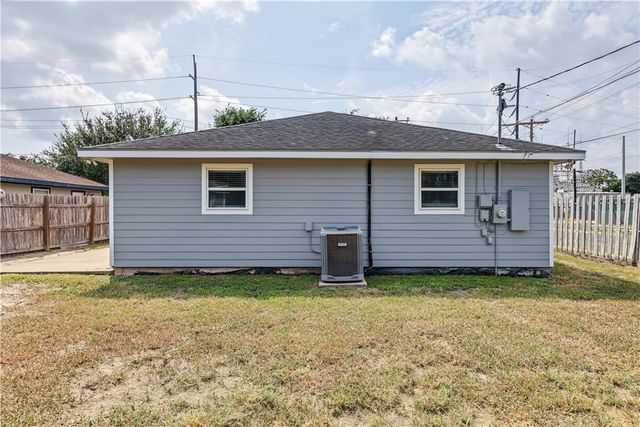 1322 Morris St, Corpus Christi, TX 78401