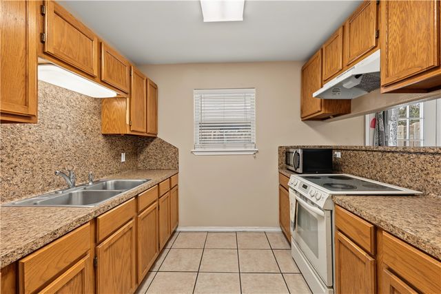 1322 Morris St, Corpus Christi, TX 78401