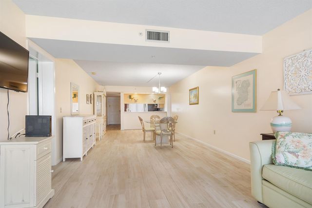 901 Seafarer Circle 306, Jupiter, FL 33477