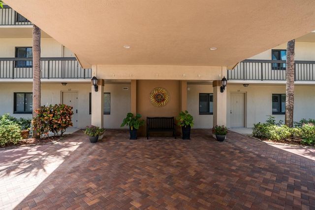 901 Seafarer Circle 306, Jupiter, FL 33477