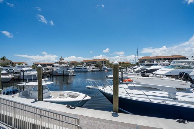 901 Seafarer Circle 306, Jupiter, FL 33477