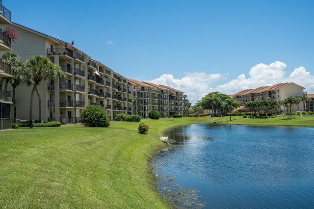 901 Seafarer Circle 306, Jupiter, FL 33477