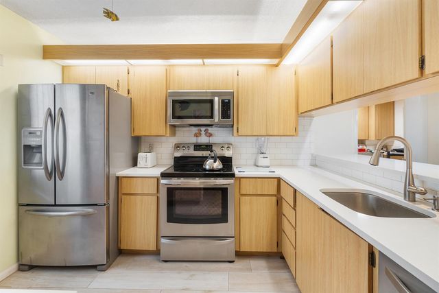 901 Seafarer Circle 306, Jupiter, FL 33477