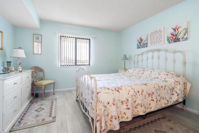 901 Seafarer Circle 306, Jupiter, FL 33477