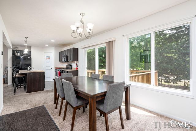815 Ashlee Drive, Norton Shores, MI 49441