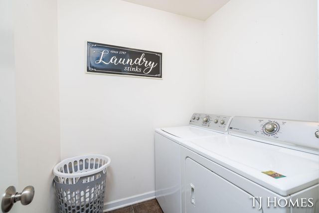 815 Ashlee Drive, Norton Shores, MI 49441