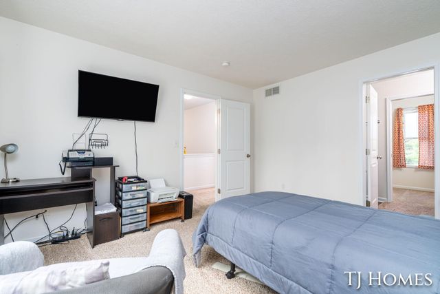 815 Ashlee Drive, Norton Shores, MI 49441