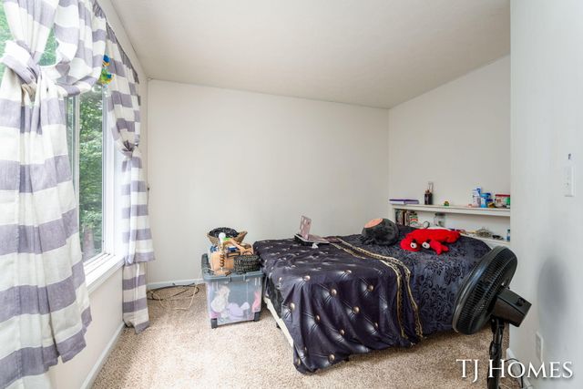815 Ashlee Drive, Norton Shores, MI 49441