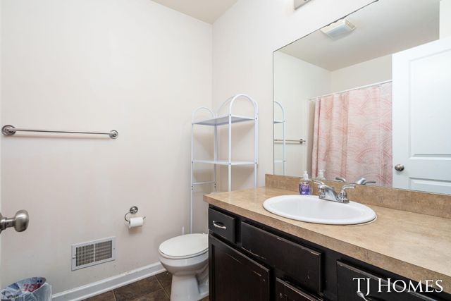815 Ashlee Drive, Norton Shores, MI 49441