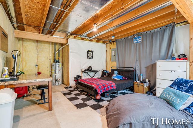 815 Ashlee Drive, Norton Shores, MI 49441