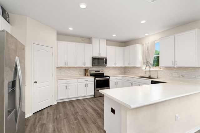 6925 Nutria RUN, Austin, TX 78744
