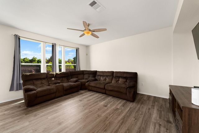 6925 Nutria RUN, Austin, TX 78744