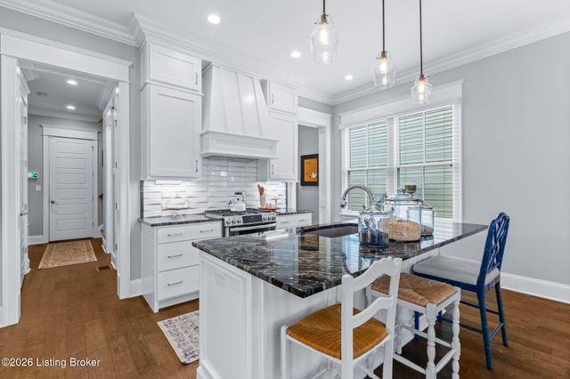 6416 Mistflower Cir, Prospect, KY 40059