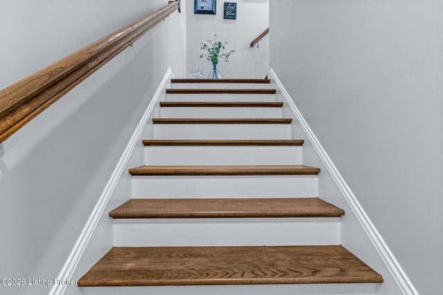 6416 Mistflower Cir, Prospect, KY 40059