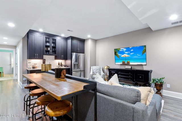 6416 Mistflower Cir, Prospect, KY 40059