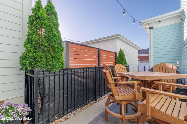 6416 Mistflower Cir, Prospect, KY 40059