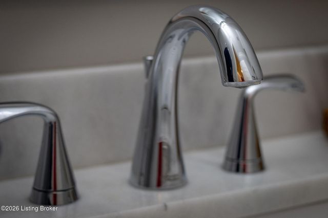 6416 Mistflower Cir, Prospect, KY 40059