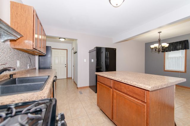 511 ARMSTRONG Street, Morris, IL 60450