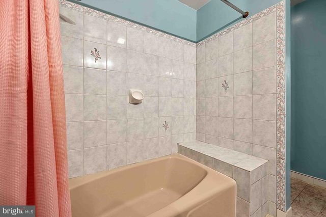 8261 TAUNTON PL, Springfield, VA 22152