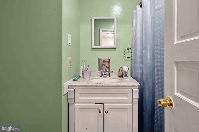 8261 TAUNTON PL, Springfield, VA 22152