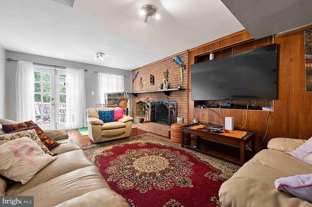 8261 TAUNTON PL, Springfield, VA 22152