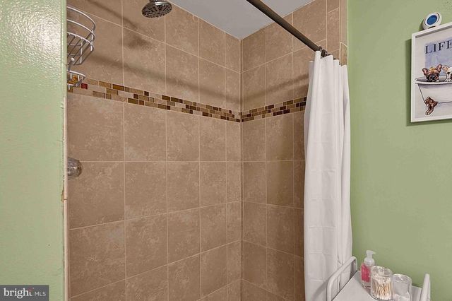 8261 TAUNTON PL, Springfield, VA 22152
