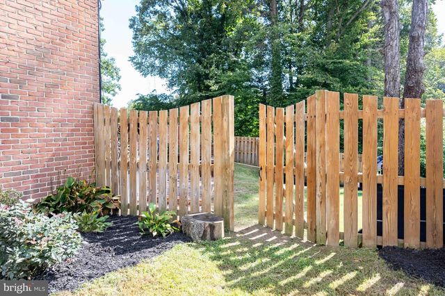 8261 TAUNTON PL, Springfield, VA 22152