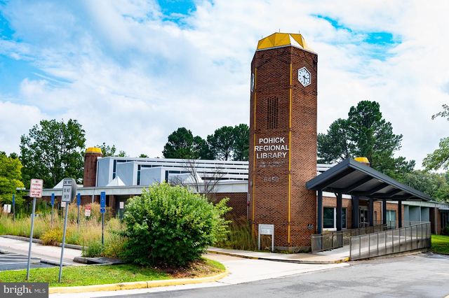 8261 TAUNTON PL, Springfield, VA 22152