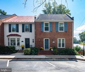 8261 TAUNTON PL, Springfield, VA 22152