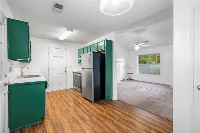 3504 Freeport Drive, Flowery Branch, GA 30542