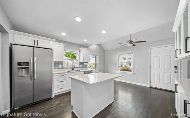 2420 Harwood Avenue, Royal Oak, MI 48067