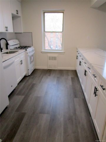 255 Bronx River Road 7L, Yonkers, NY 10704