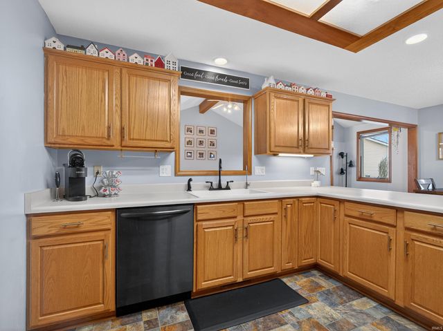 11203 Glenbarr Drive, Fort Wayne, IN 46818