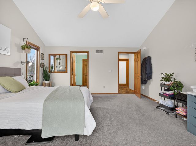 11203 Glenbarr Drive, Fort Wayne, IN 46818