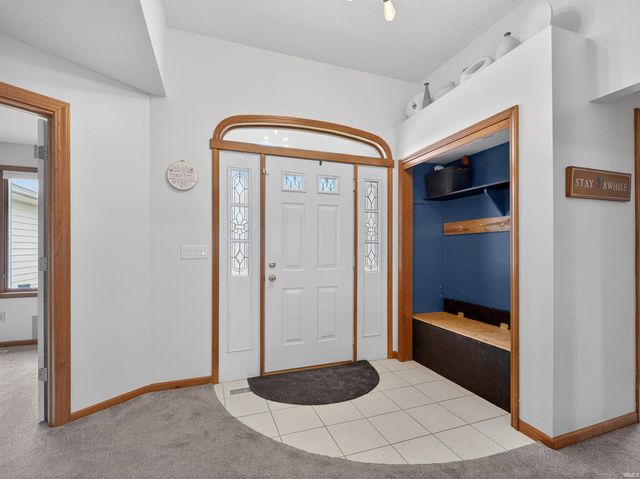 11203 Glenbarr Drive, Fort Wayne, IN 46818