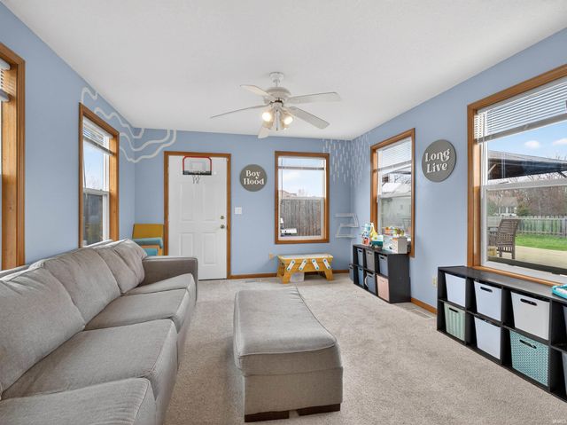 11203 Glenbarr Drive, Fort Wayne, IN 46818