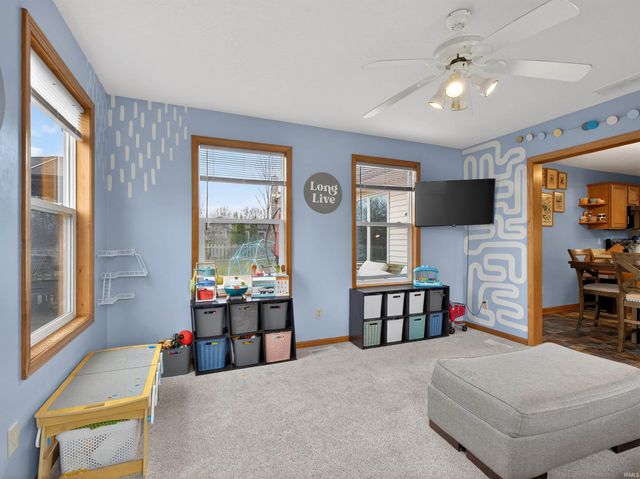 11203 Glenbarr Drive, Fort Wayne, IN 46818