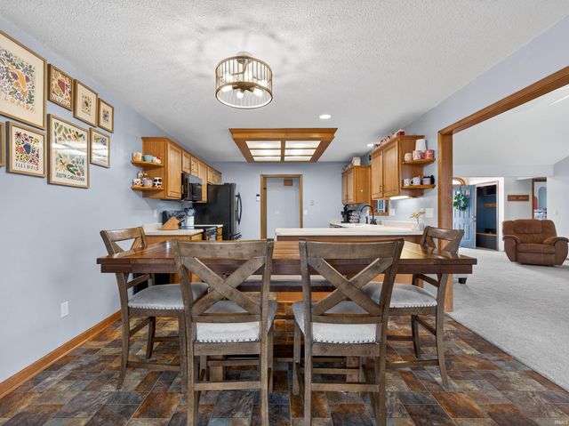 11203 Glenbarr Drive, Fort Wayne, IN 46818