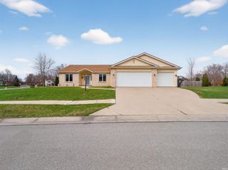 11203 Glenbarr Drive, Fort Wayne, IN 46818