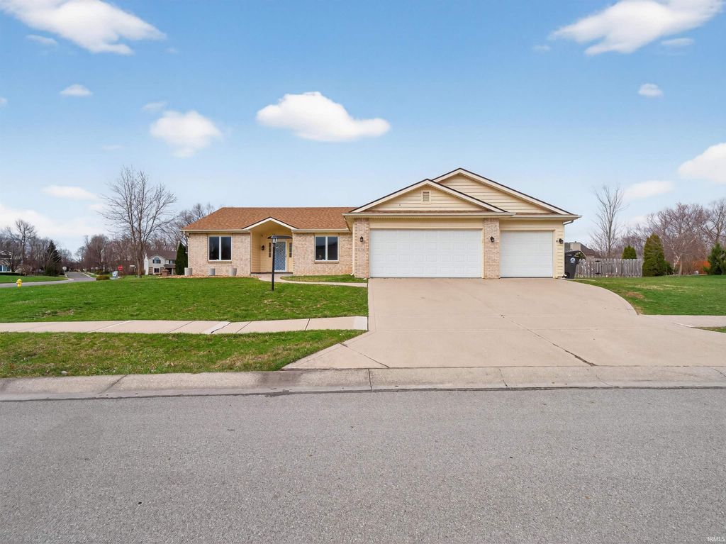 11203 Glenbarr Drive, Fort Wayne, IN 46818