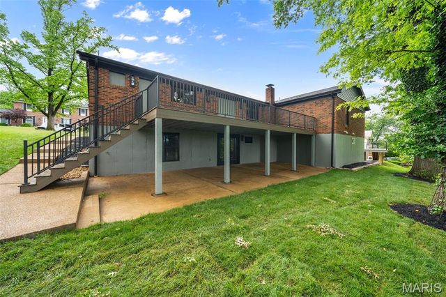 5339 Autumnwinds Drive, Oakville, MO 63129