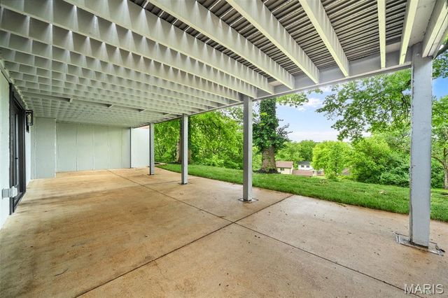 5339 Autumnwinds Drive, Oakville, MO 63129