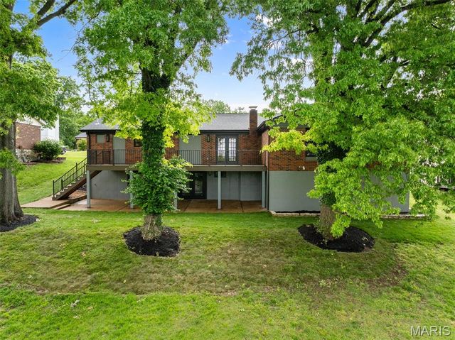 5339 Autumnwinds Drive, Oakville, MO 63129