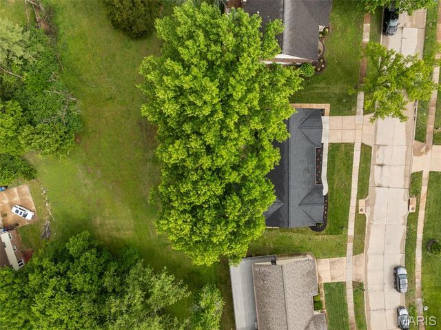 5339 Autumnwinds Drive, Oakville, MO 63129