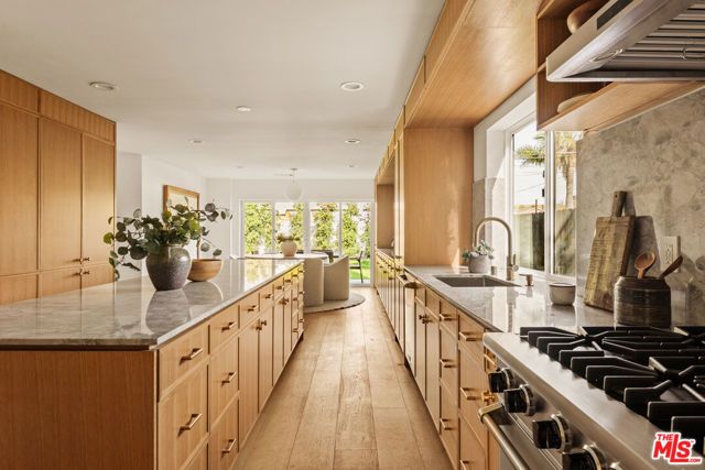 4628 Berryman, Los Angeles, CA 90230