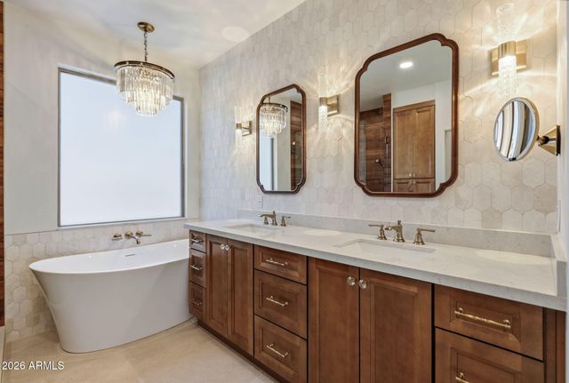 3829 E PACKARD Drive, Gilbert, AZ 85298