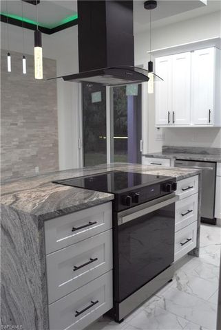 6050 Moss CIR N, Labelle, FL 33935