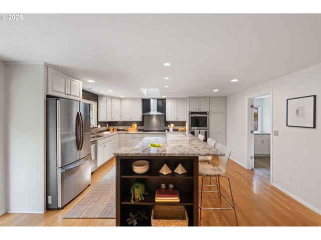 8450 Sw 89TH Ave, Portland, OR 97223